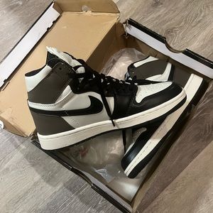 Jordan 1 Retro HighDark Mocha <<<DHGATE>>>
